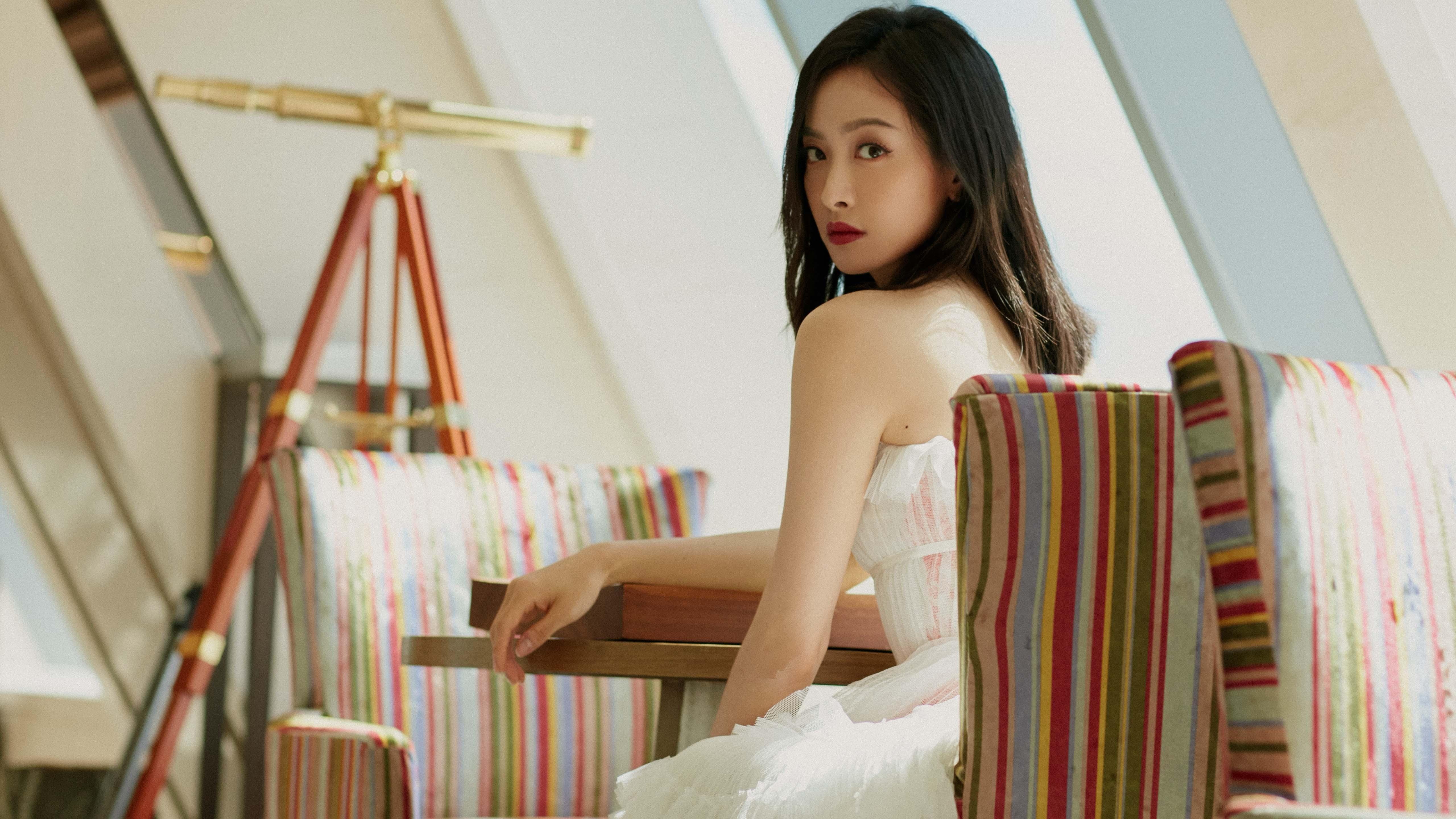 爱游戏体育app网页版下载-NBA球星的跨界合作，娱乐圈与体育的深度融合，nba球星都签约了哪些品牌